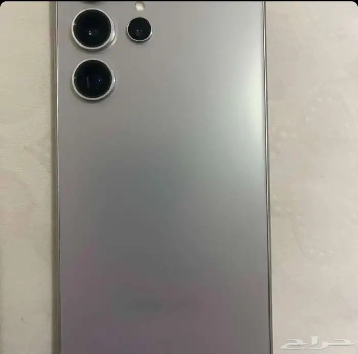 سامسونج ألترا إس 24 3