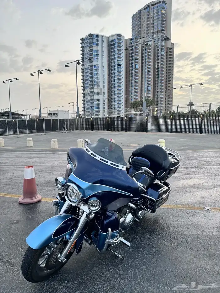 Harley 2008 CVO Ultra Classic stream eagle 2