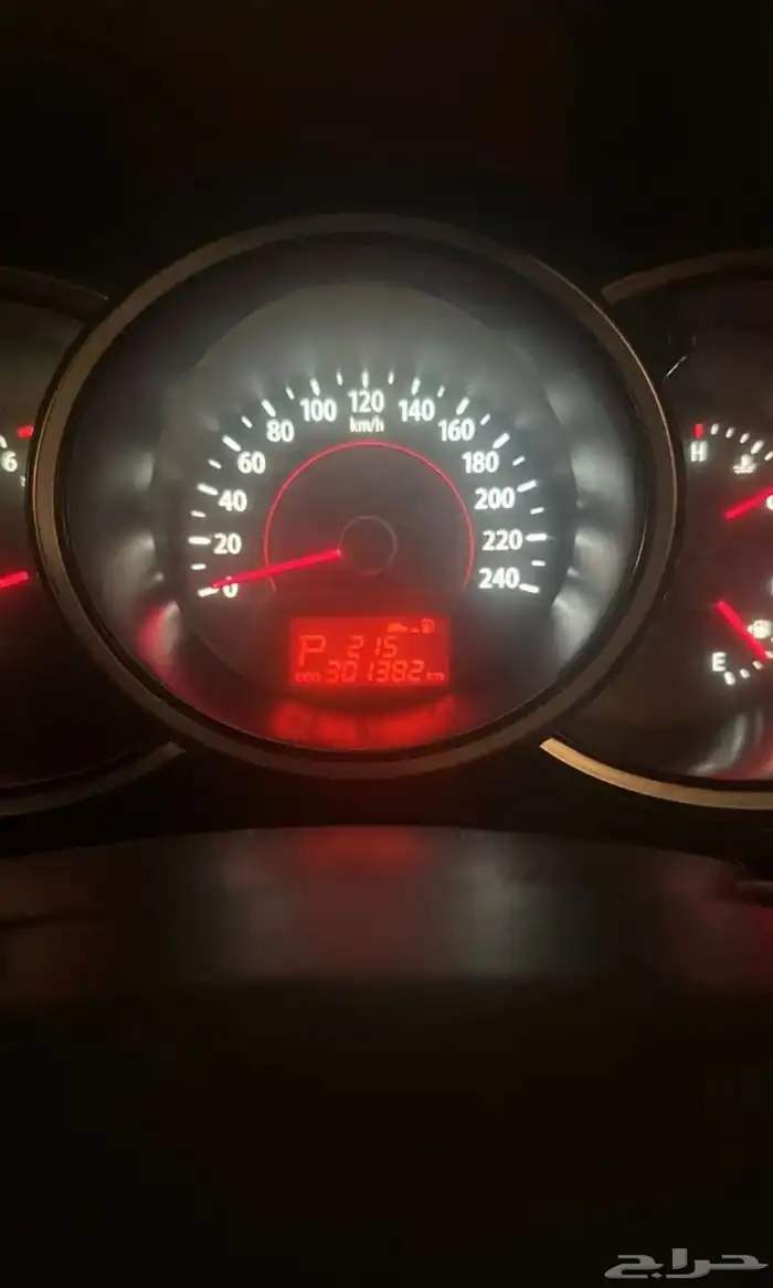 كيا سورينتو 2012 ستاندرد AWD سبع مقاعد 5