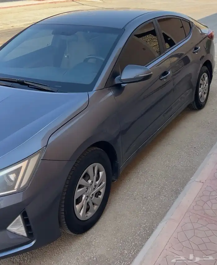 اللنترا 2019 رصاصي للبيع 1