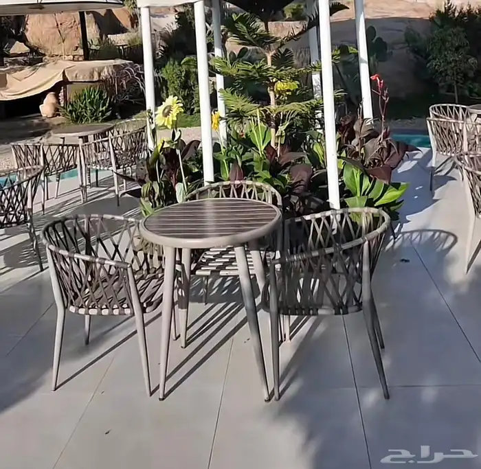 مظلات وجلسات خارجية ومراجيح 27