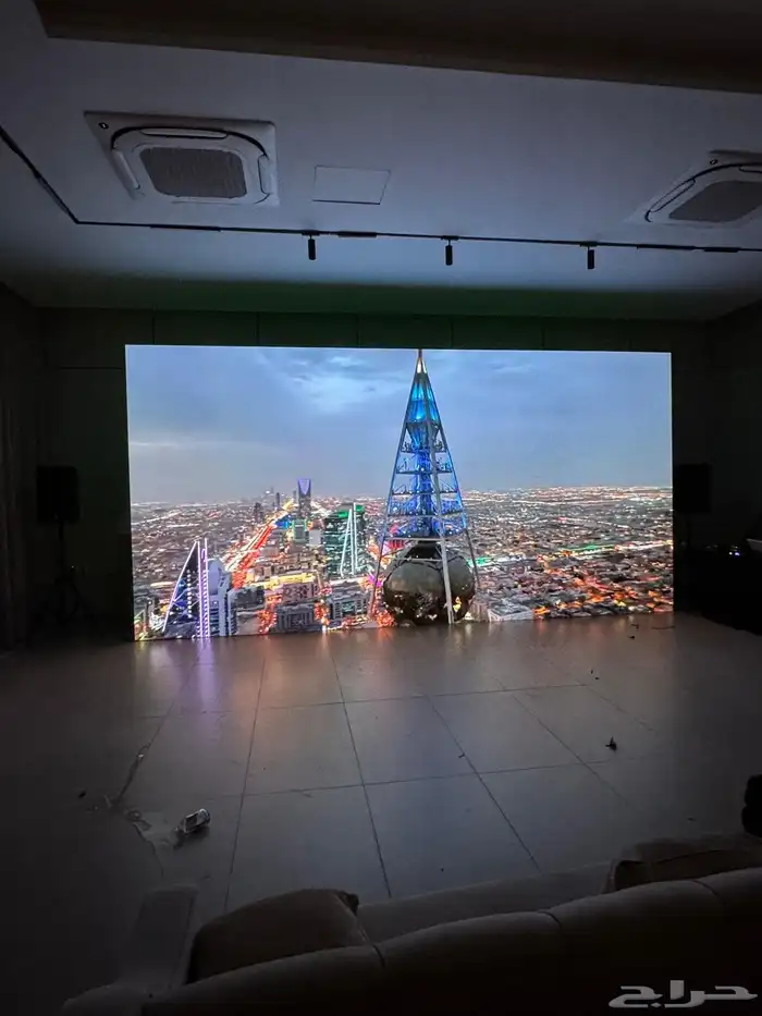 شاشات بالمتر وحفلات 2