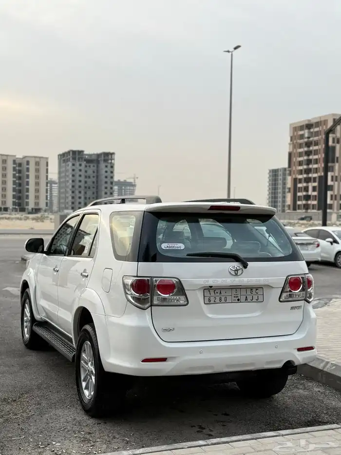 للبيع فورتشنر 7