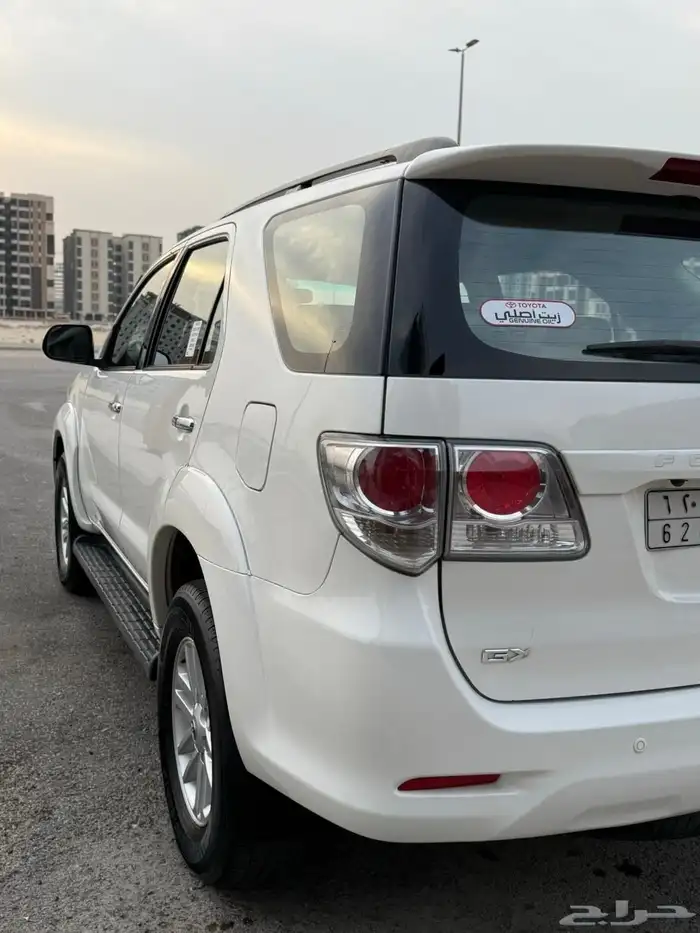 للبيع فورتشنر 4