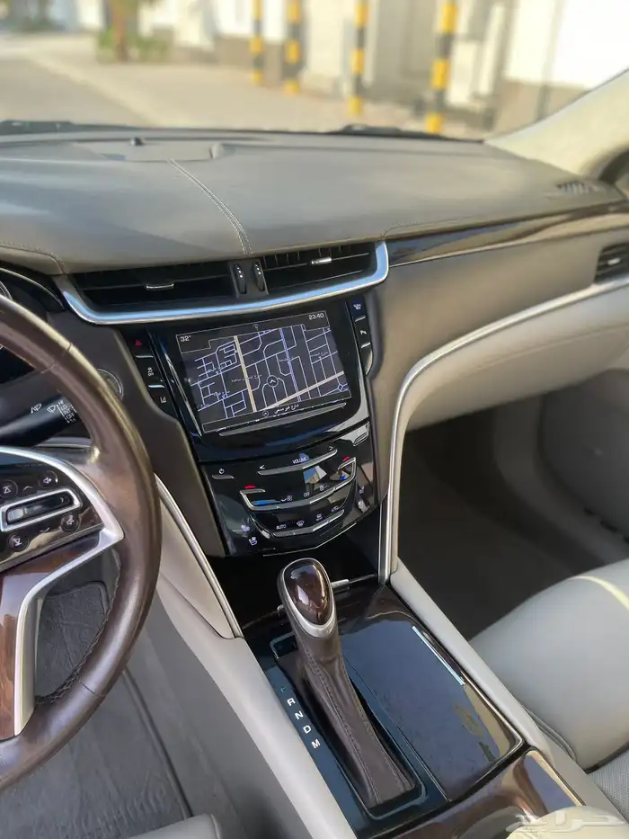 كاديلاك XT5 2016 25