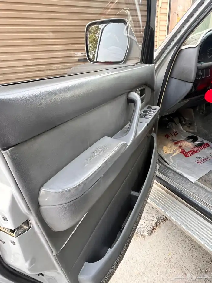 صلون 1993. شرط كل شي وكاله حتى المكينه وكاله 0