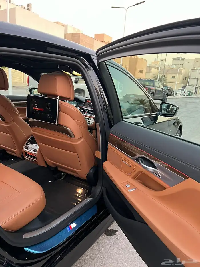 بي ام دبليو 730 كت ام بور موديل 2019 نظييف ممشى قليل 12