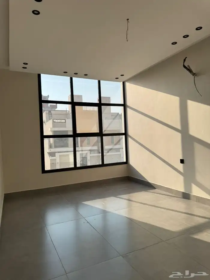 فيلا دورين وملحق للبيع حي الخمرة 19