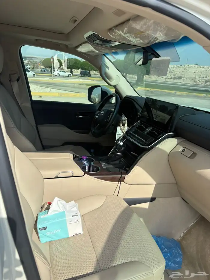 لاندكروزر GXR L4 بنزين سعودي 2024 4