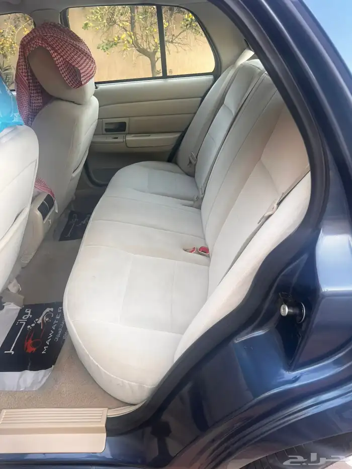 فورد كراون فكتوريا مخزن 2011 4