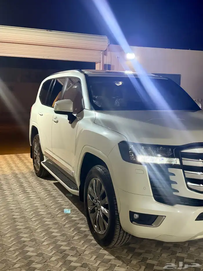 لاند كروزر 2023 L5 3