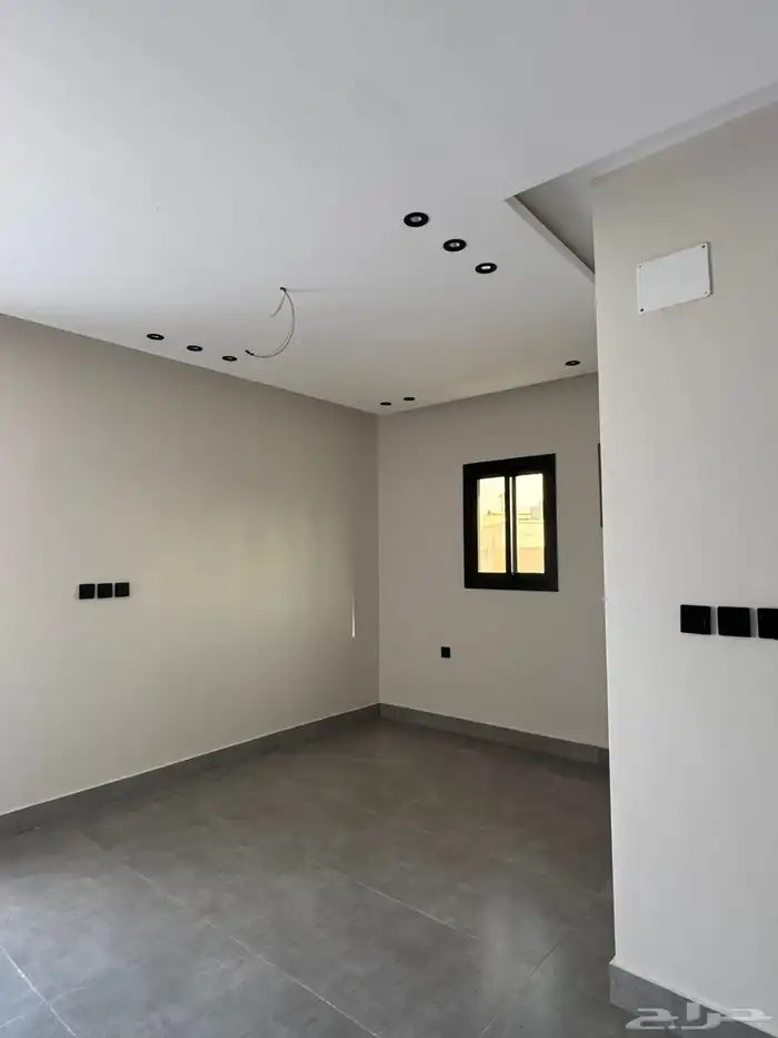 فيلا دورين وملحق للبيع حي الخمرة 16