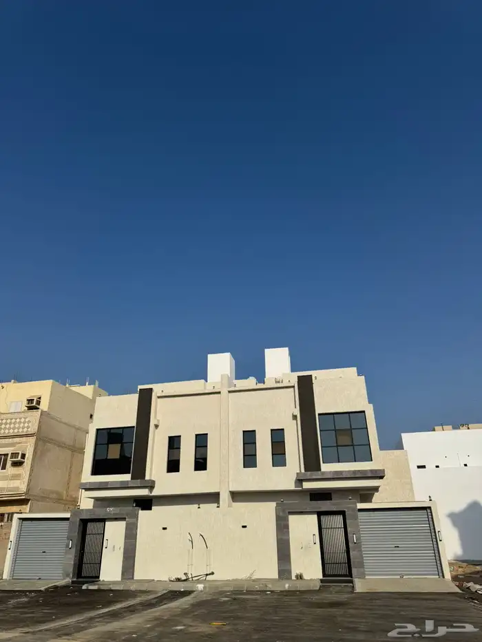 فيلا دورين وملحق للبيع حي الخمرة 0