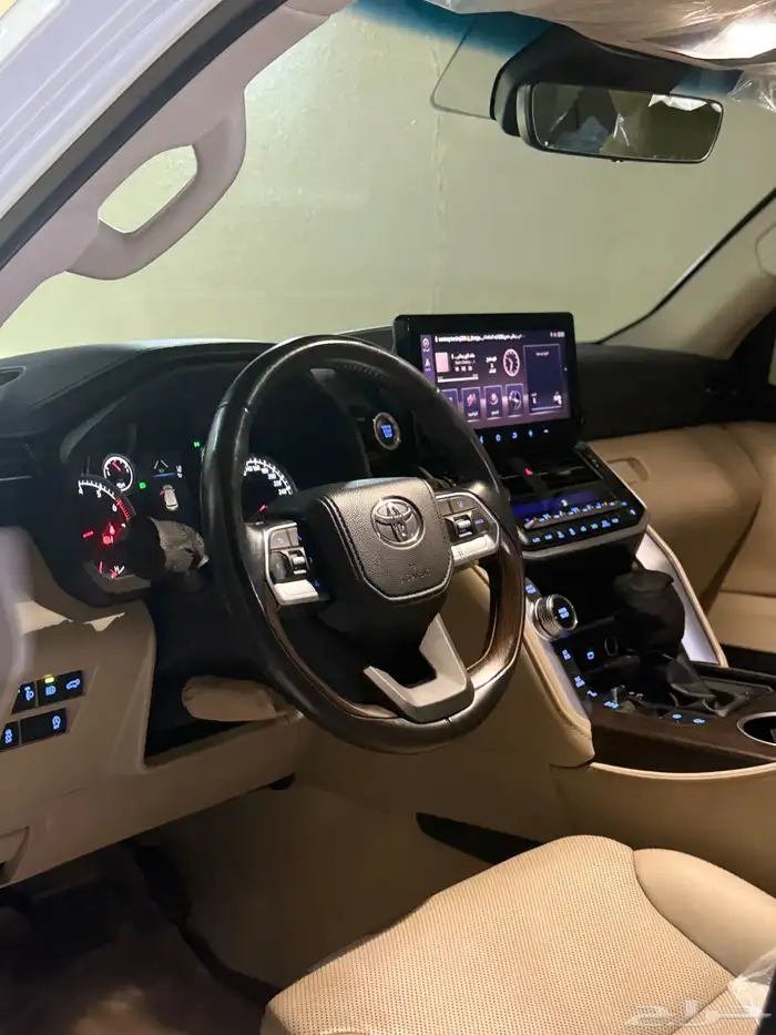 لاند كروزر 2023 L5 11