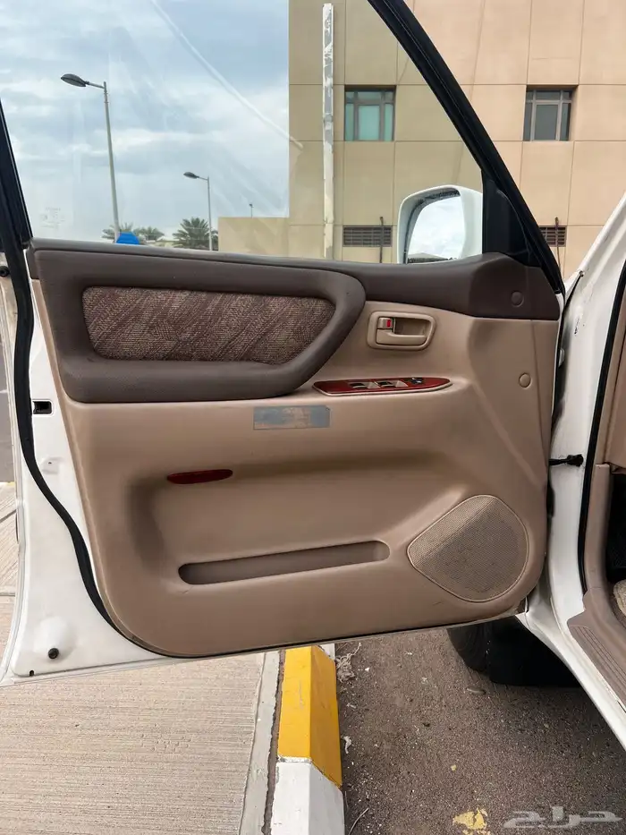 جيب لاندكروزر 2002 5