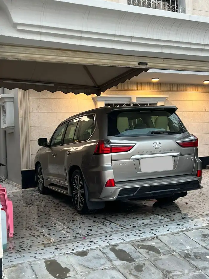للبيع جيب لكزس dd موديل 2016 مجدد 2022 2