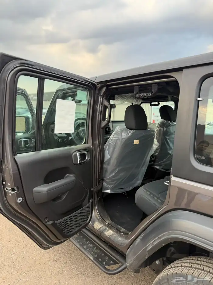 جيب رانجلر 10