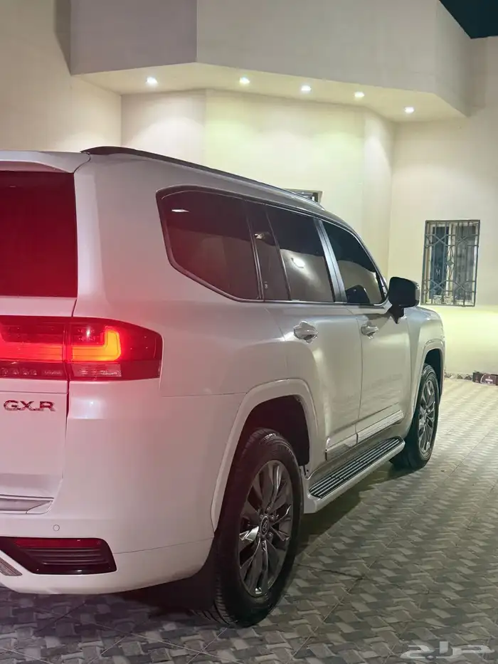 لاند كروزر 2023 L5 15