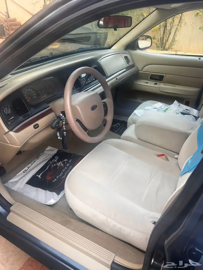 فورد كراون فكتوريا مخزن 2011 5