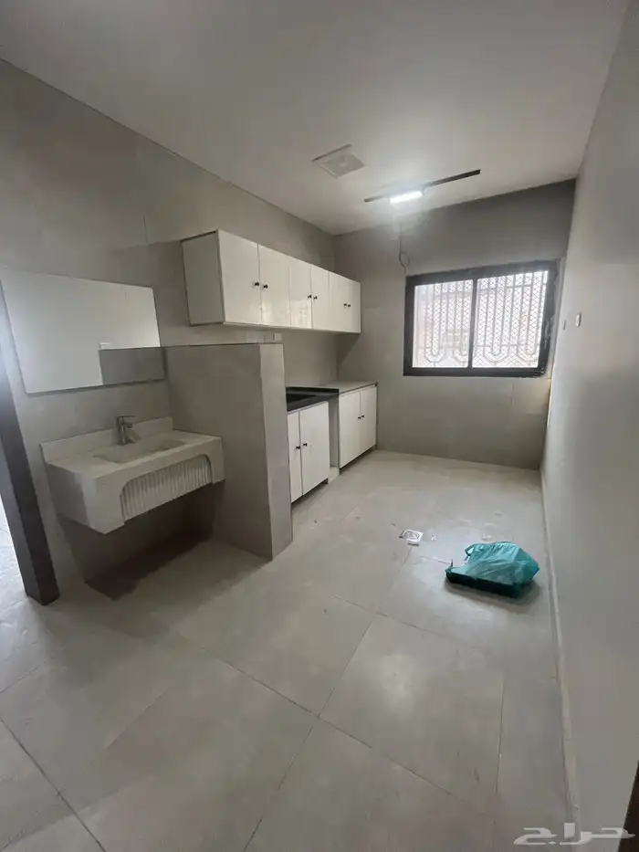 شقة للايجار بحي السلييمانيه 4