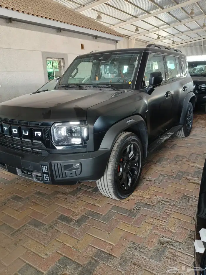 جيتور T2 لاكجيري 2026 اسود مطفي 1