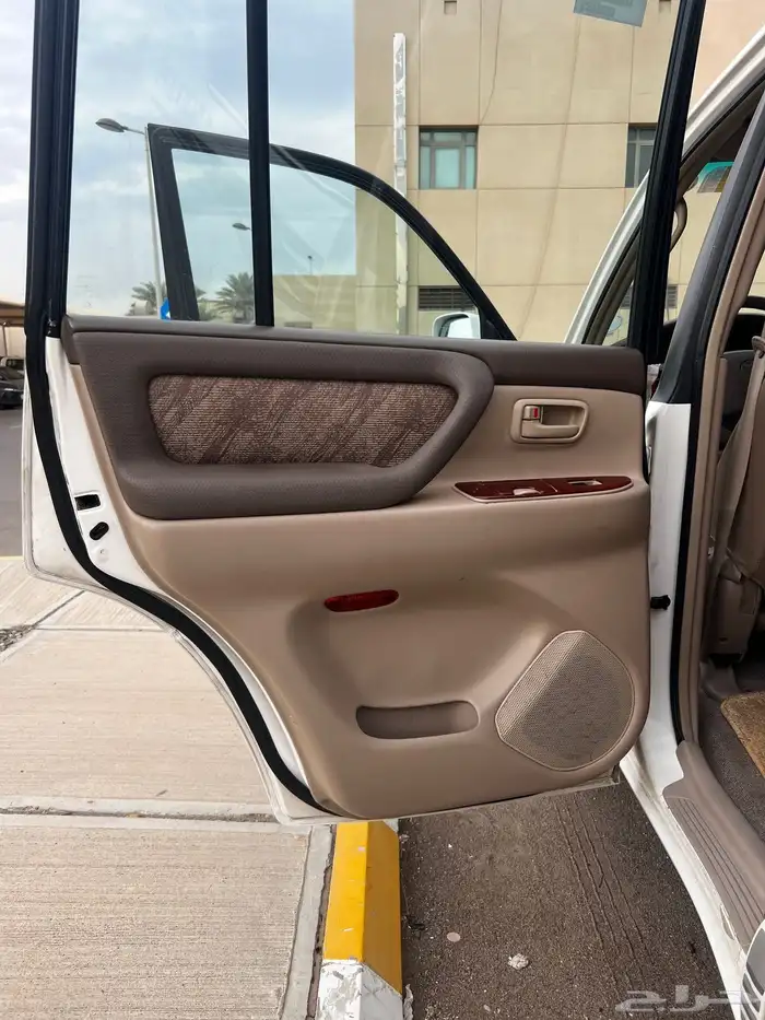 جيب لاندكروزر 2002 6