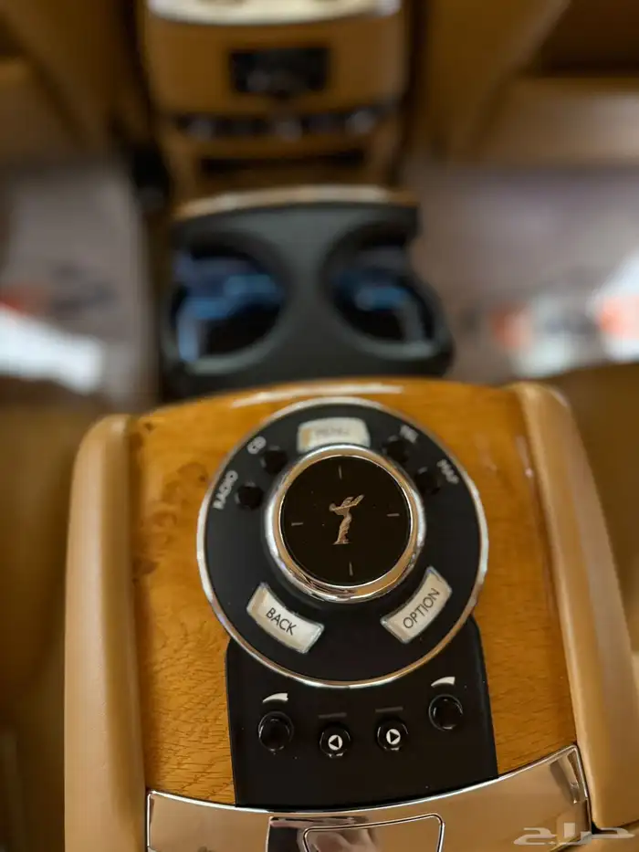 الموديل 2016 العداد 31113 النوع روز رايز قوست 10