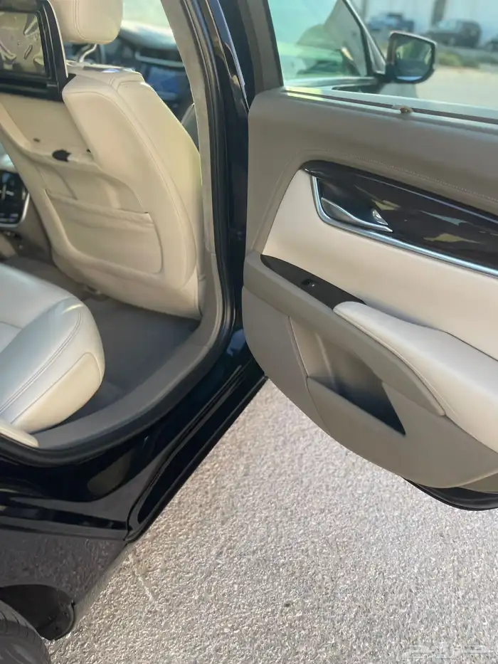 كاديلاك XT5 2016 18