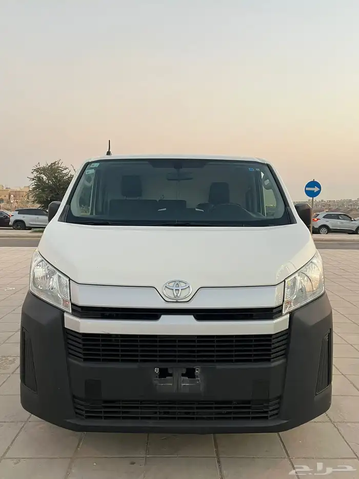 تويوتا باص 2022 للبيع 2