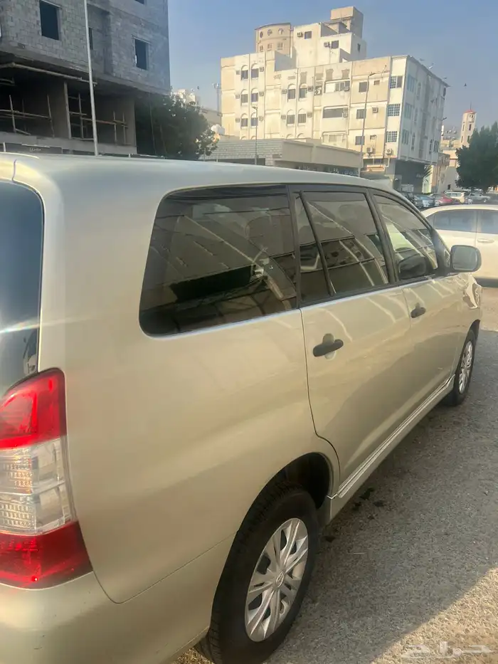 انوفا 2013 قير عادي مخزنة 0