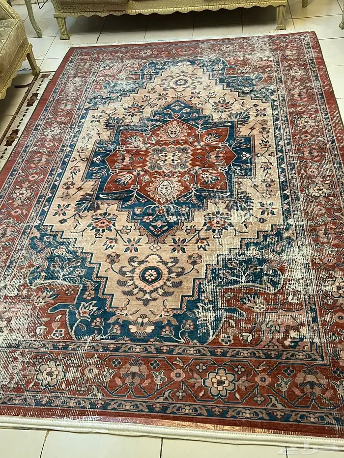 فرشة كبير للبيع نظيفة 0