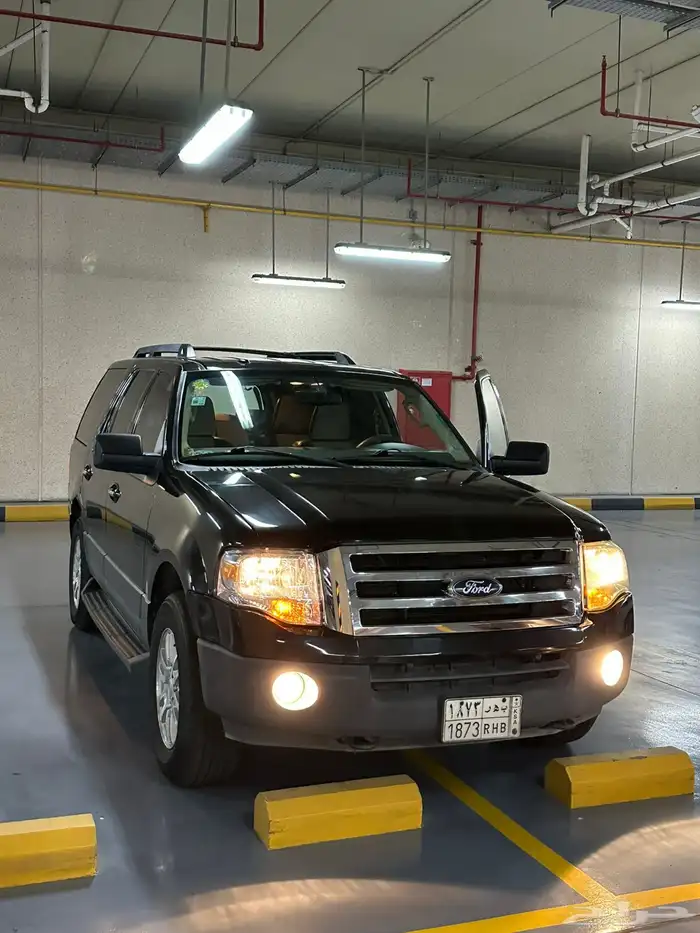 فورد اكسبدشين للبيع ممشى 199 0