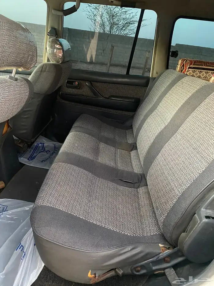 لاندكروزر صالون 3