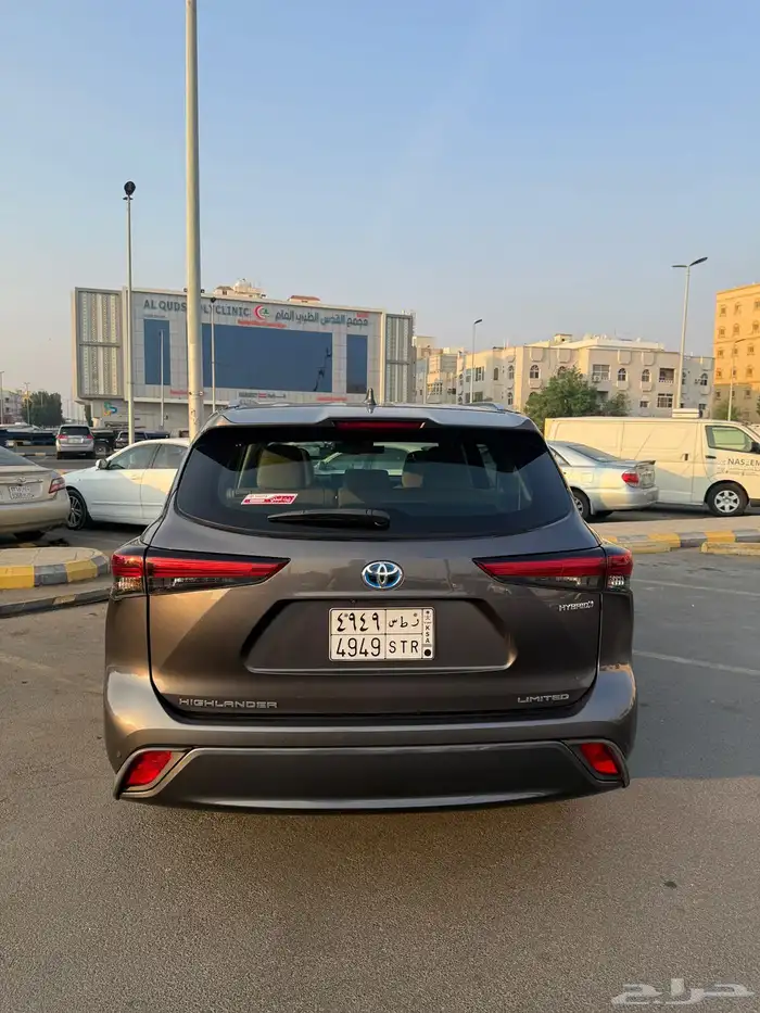 هايلاندر 2023 نظيف جدا 3