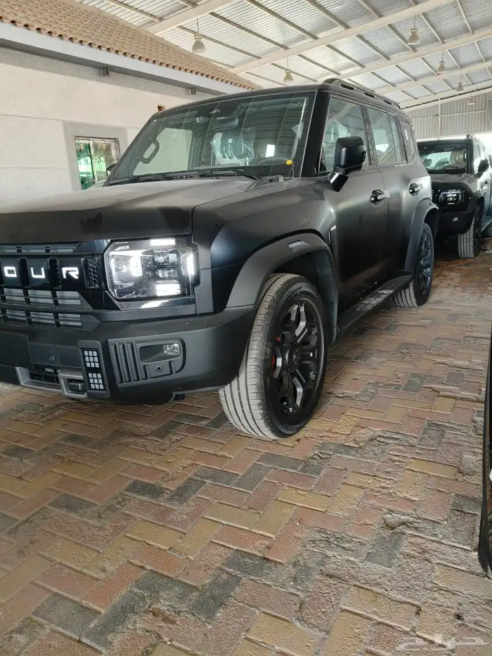 جيتور T2 لاكجيري 2026 اسود مطفي 6