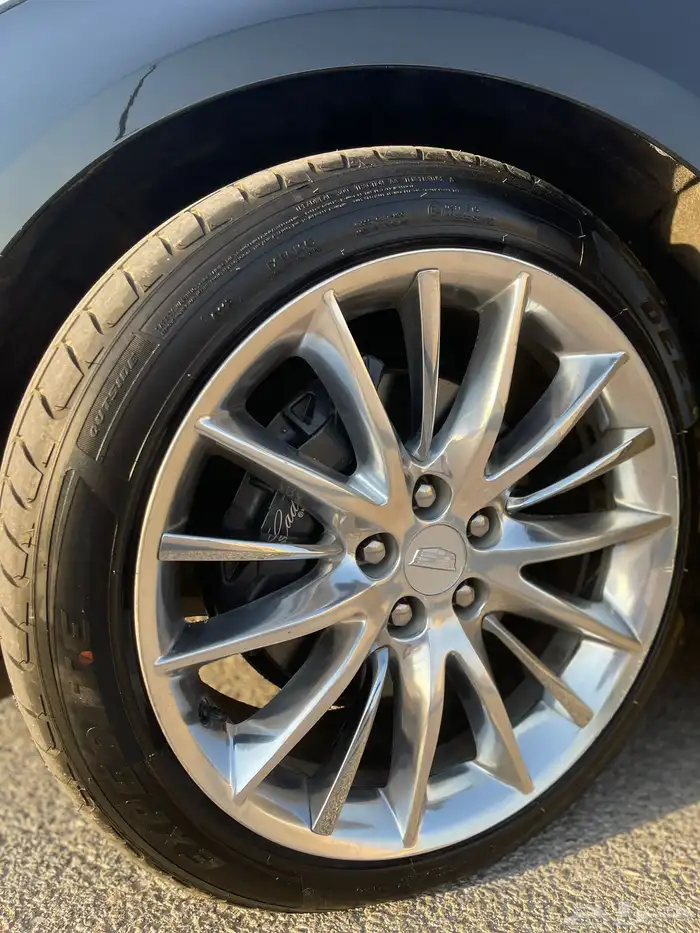 كاديلاك XT5 2016 23