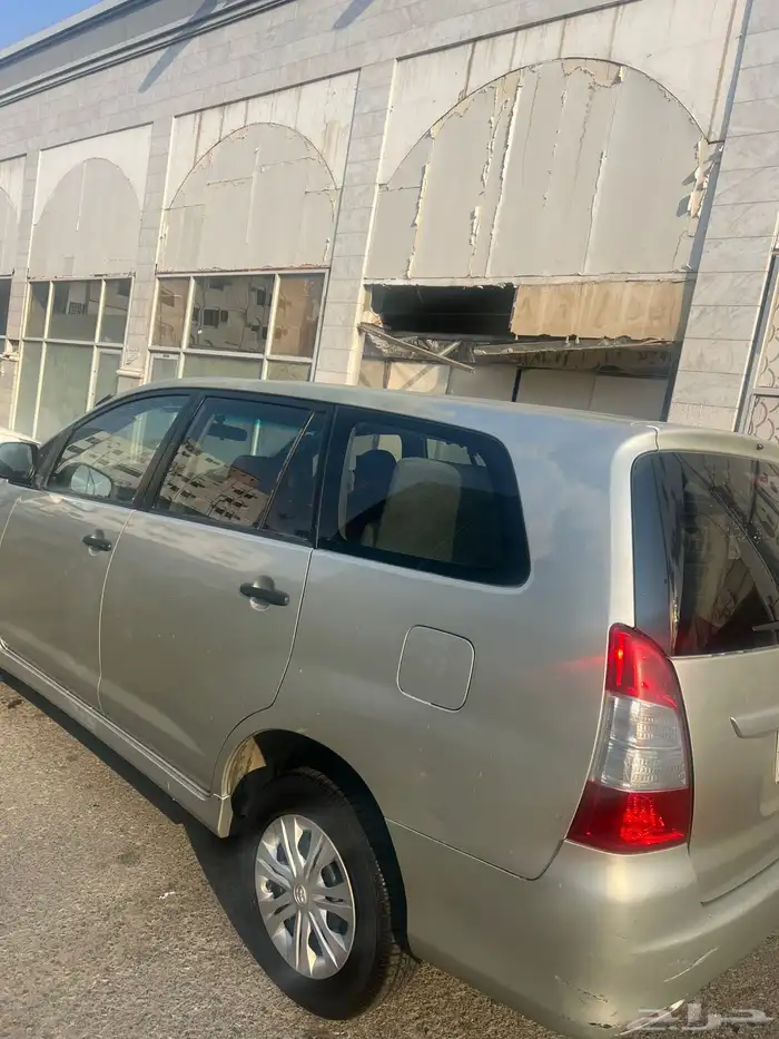 انوفا 2013 قير عادي مخزنة 1