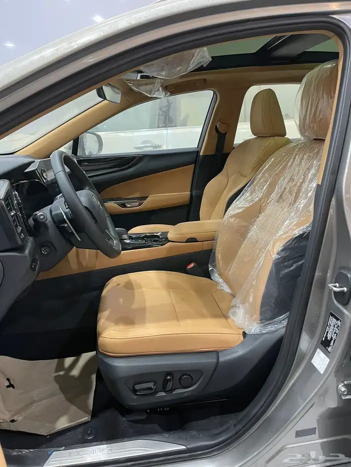 لكزس NX300 فل كامل جديد 2025 16