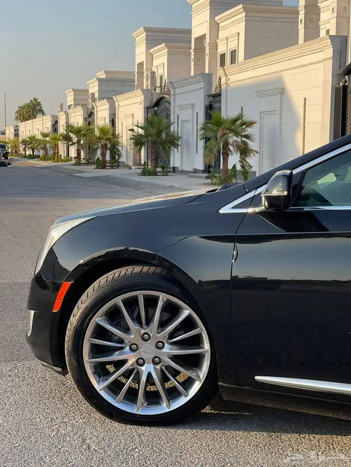 كاديلاك XT5 2016 24