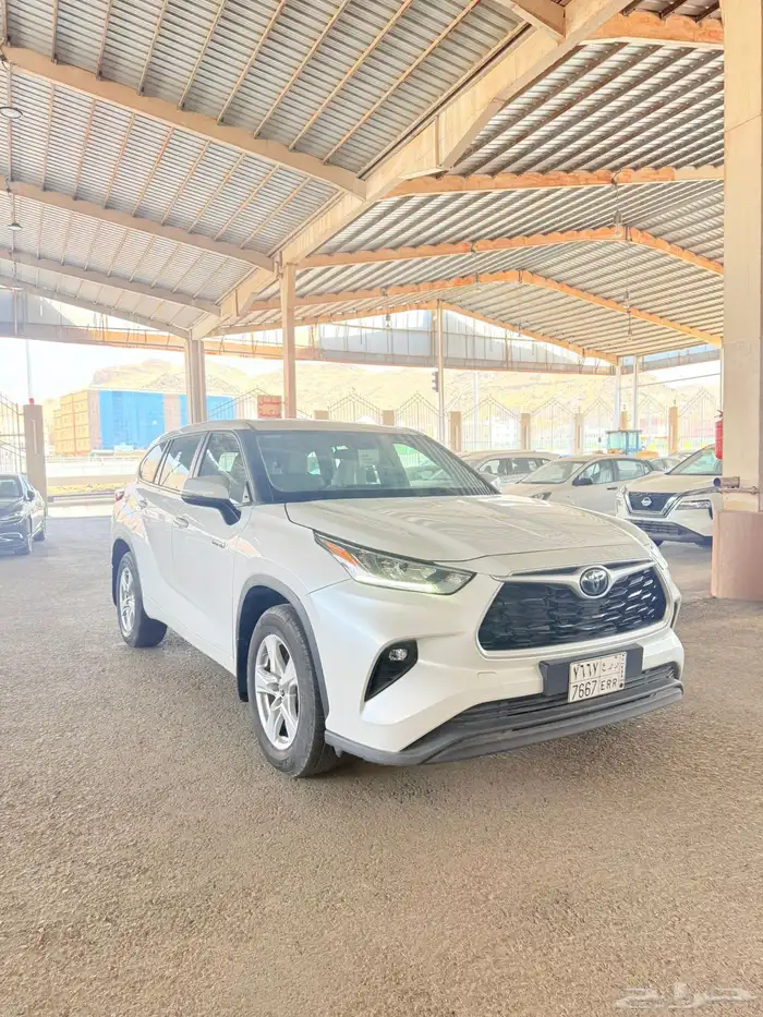 تويوتا هايلاندر - استاندر - 2023 - ممشى 16 الف 9