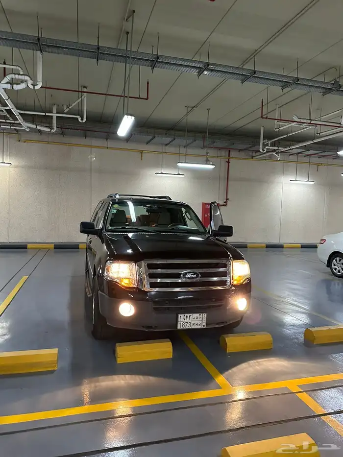 فورد اكسبدشين للبيع ممشى 199 9