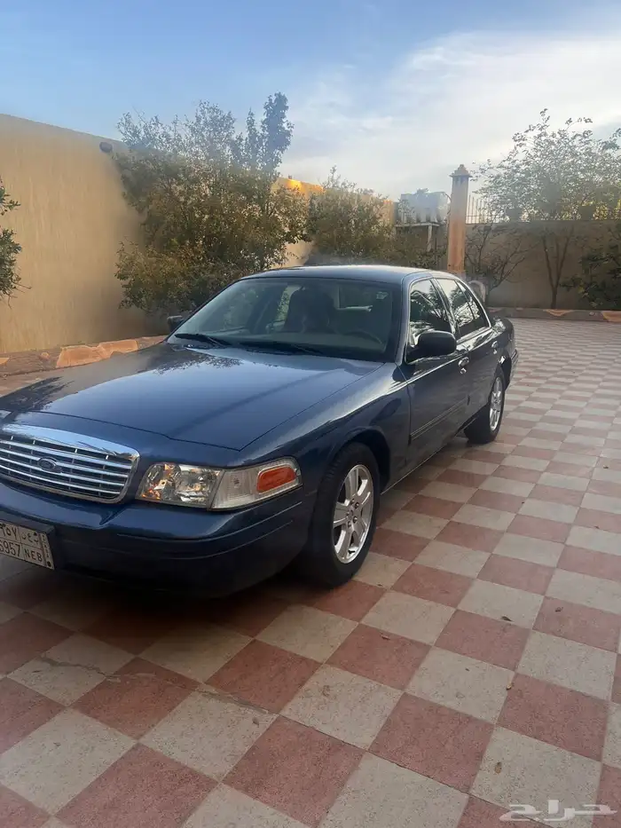 فورد كراون فكتوريا مخزن 2011 2