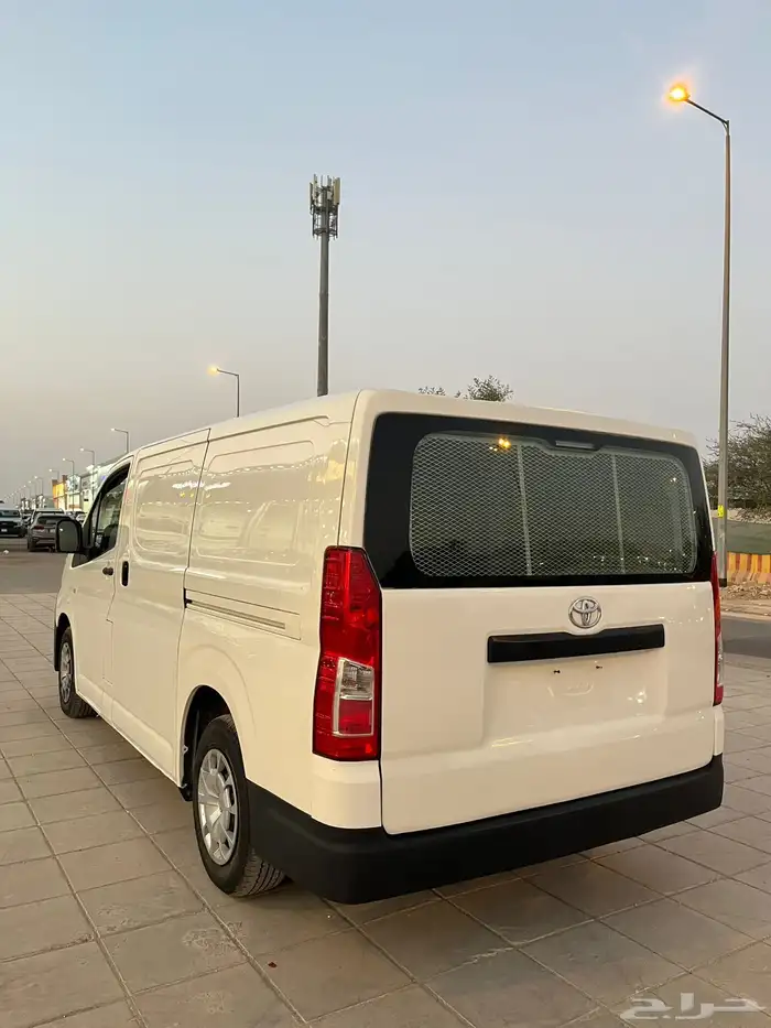 تويوتا باص 2022 للبيع 4