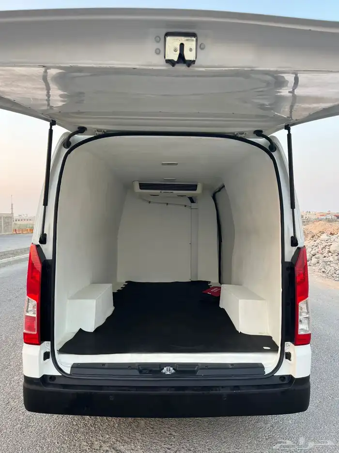 تويوتا باص ثلاجة 2021 للبيع 8