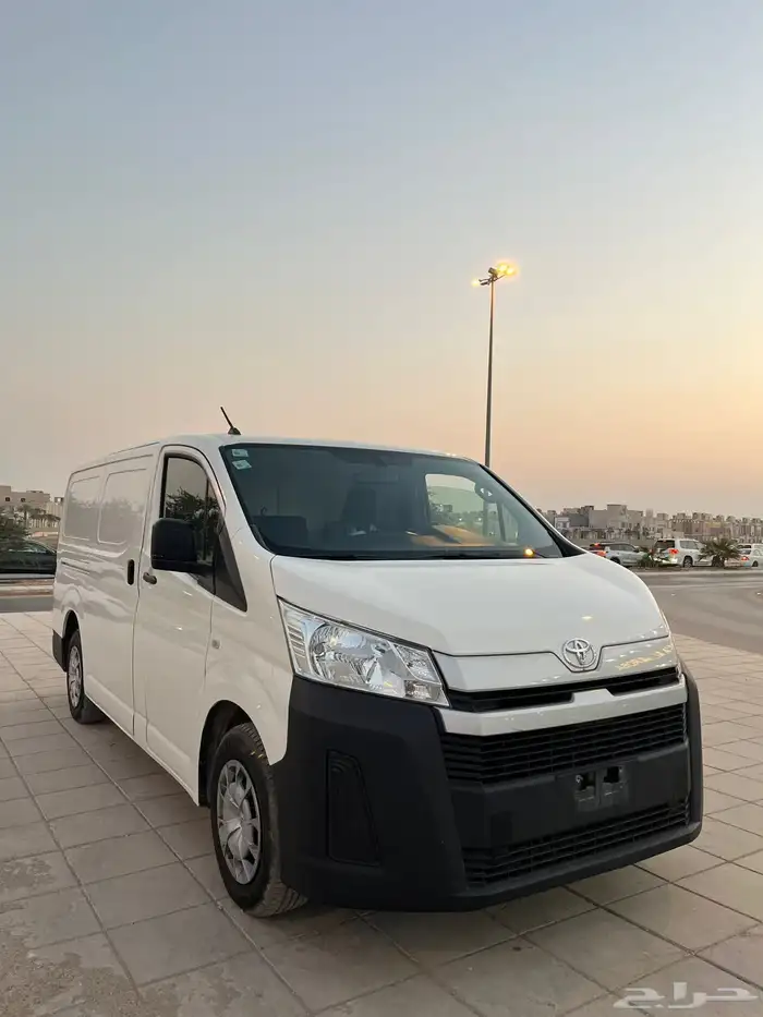 تويوتا باص 2022 للبيع 1