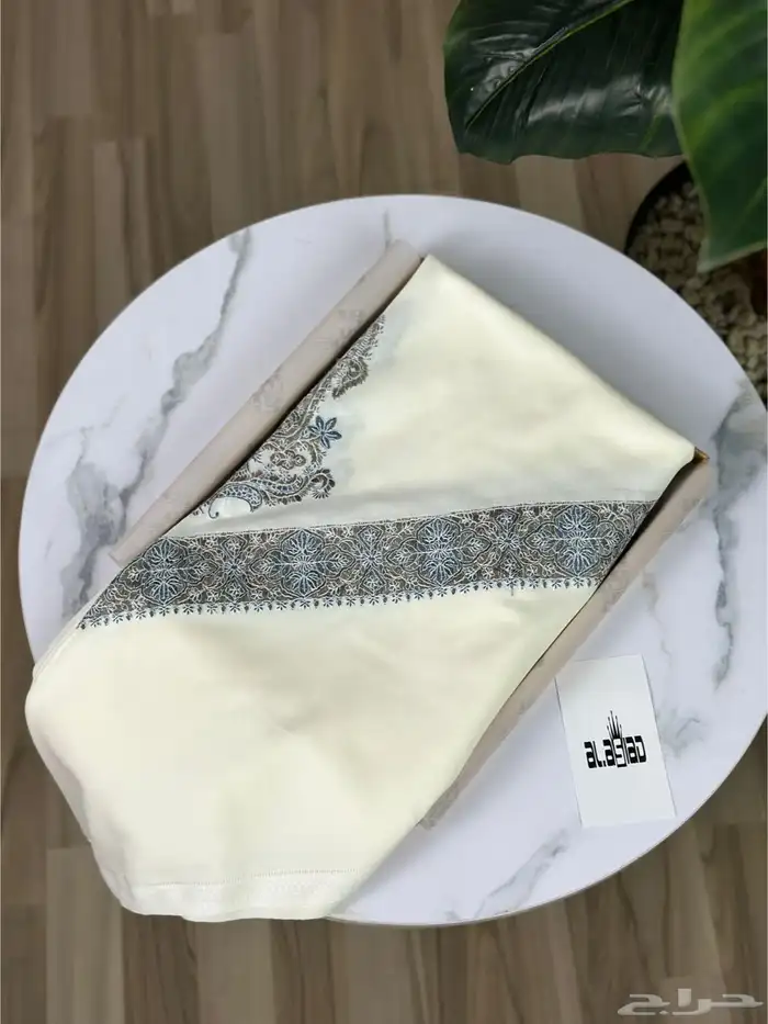 شال مطرز 2