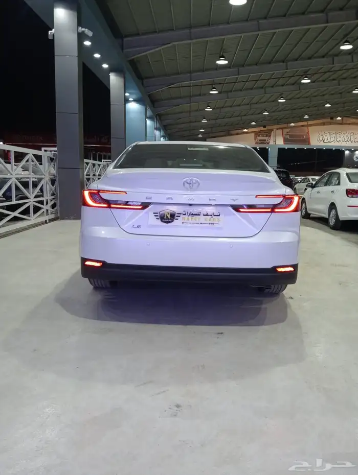 تويوتا كامري LE بنزين 2025 27