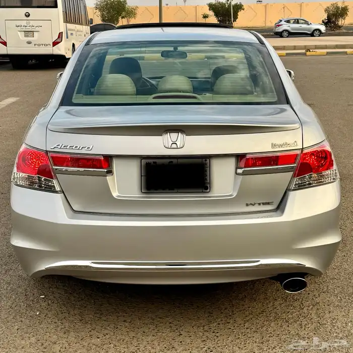 اكورد 2012 ( لمتد - فضي ) 3