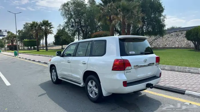 جيب لاند كروزر 2013 1