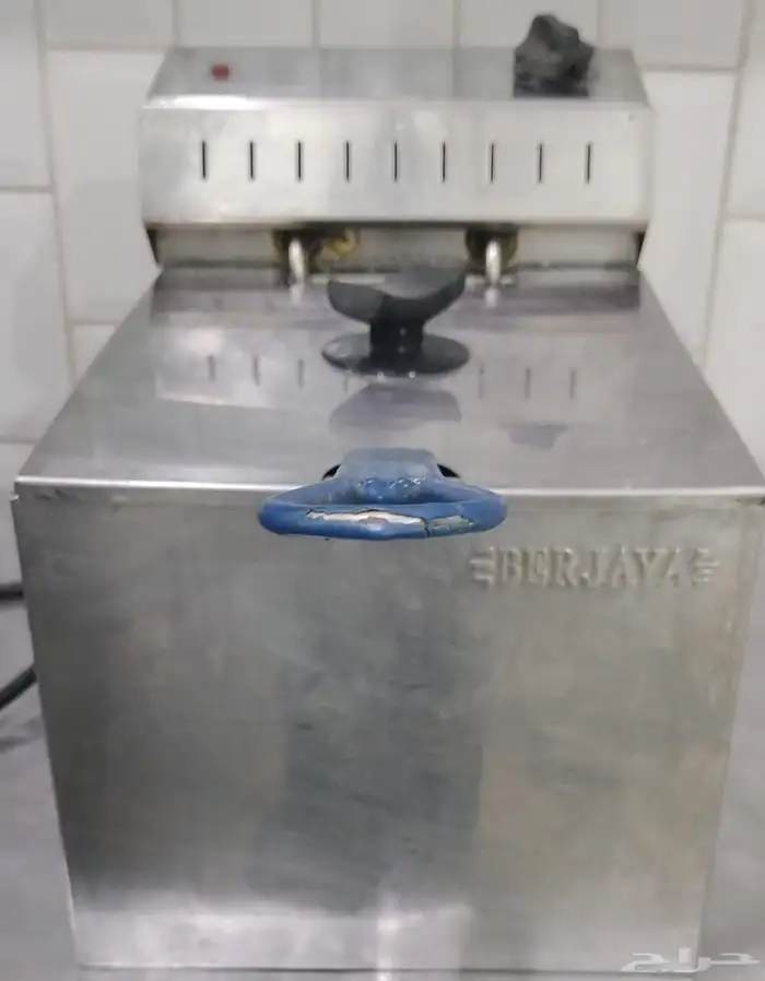 للبيع مجموعة معدات مطعم مستخدمة بحالة نظيفة 15